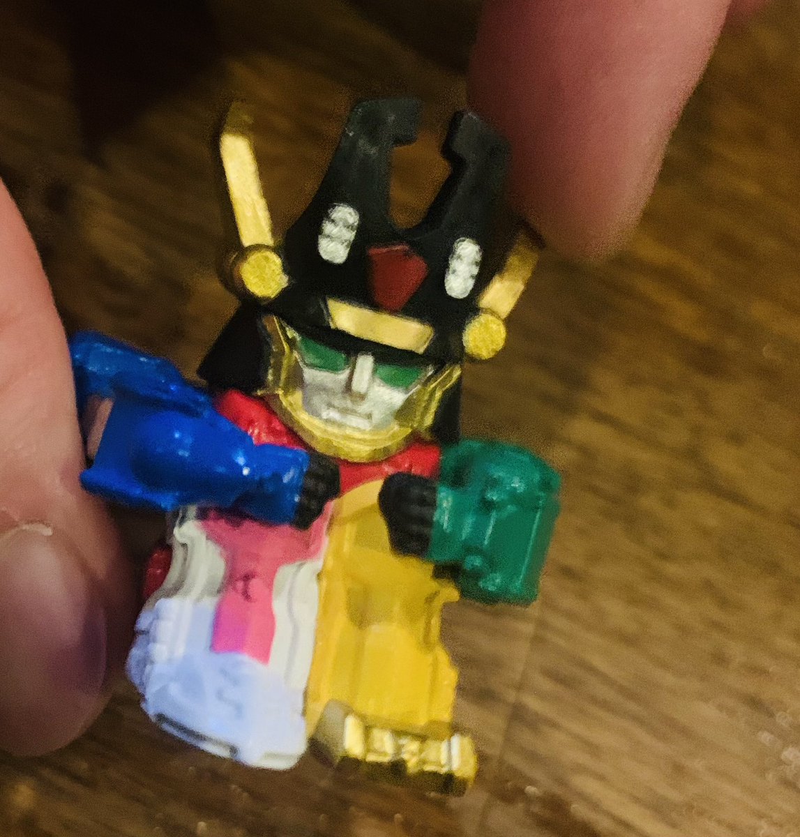 kei_hsgi1010's tweet image. この前たまたま見かけたガチャガチャでスーパー戦隊のまちぼうけがあってゴーカイオーいたから出るかなぁと思ったら一発で出た!👏
今度りょうたにあげようかな♩笑