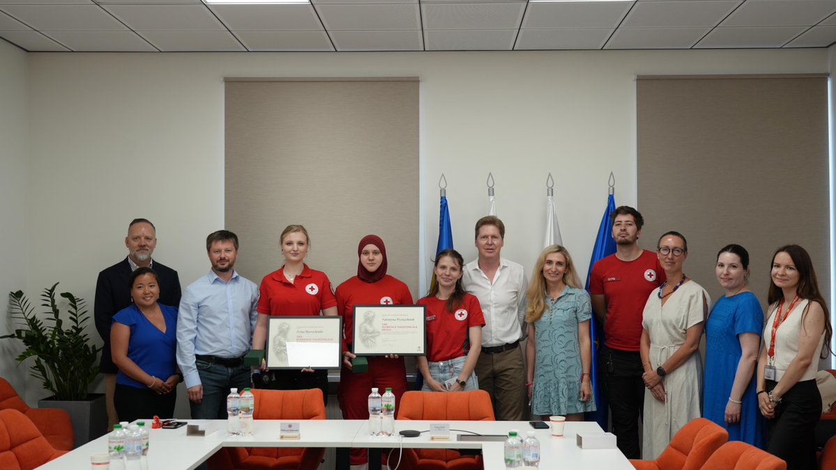 ICRC_ua's tweet image. Two @RedCrossUkraine volunteers, Valentyna Prysiazhniuk and Iryna Shyrochenko, have been awarded the highest international distinction for nurses and volunteer responders: the Florence Nightingale Medal.
We’re proud to see their humanitarian work recognized worldwide.