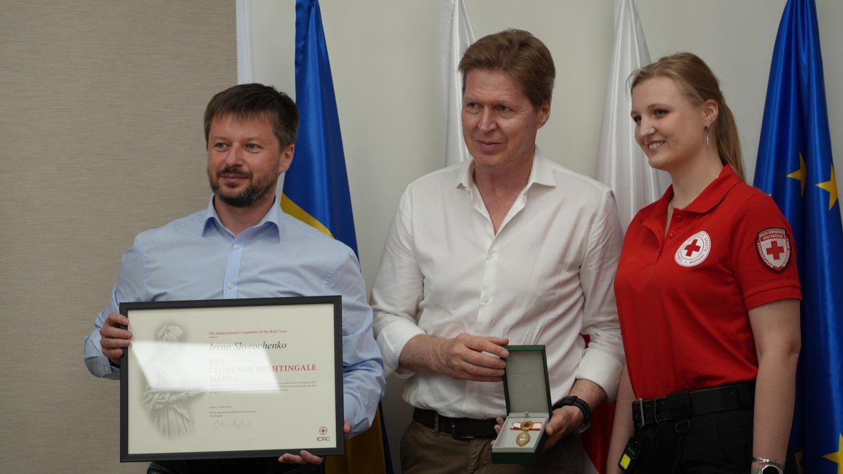 ICRC_ua's tweet image. Two @RedCrossUkraine volunteers, Valentyna Prysiazhniuk and Iryna Shyrochenko, have been awarded the highest international distinction for nurses and volunteer responders: the Florence Nightingale Medal.
We’re proud to see their humanitarian work recognized worldwide.