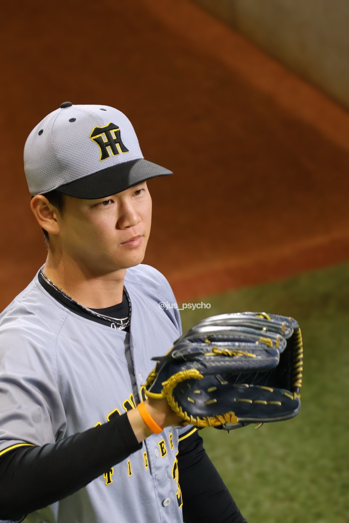 阪神タイガース　及川雅貴　おまけ付き 楽天市場】阪神タイガース #37 及川雅貴 缶バッジ（顔デザイン