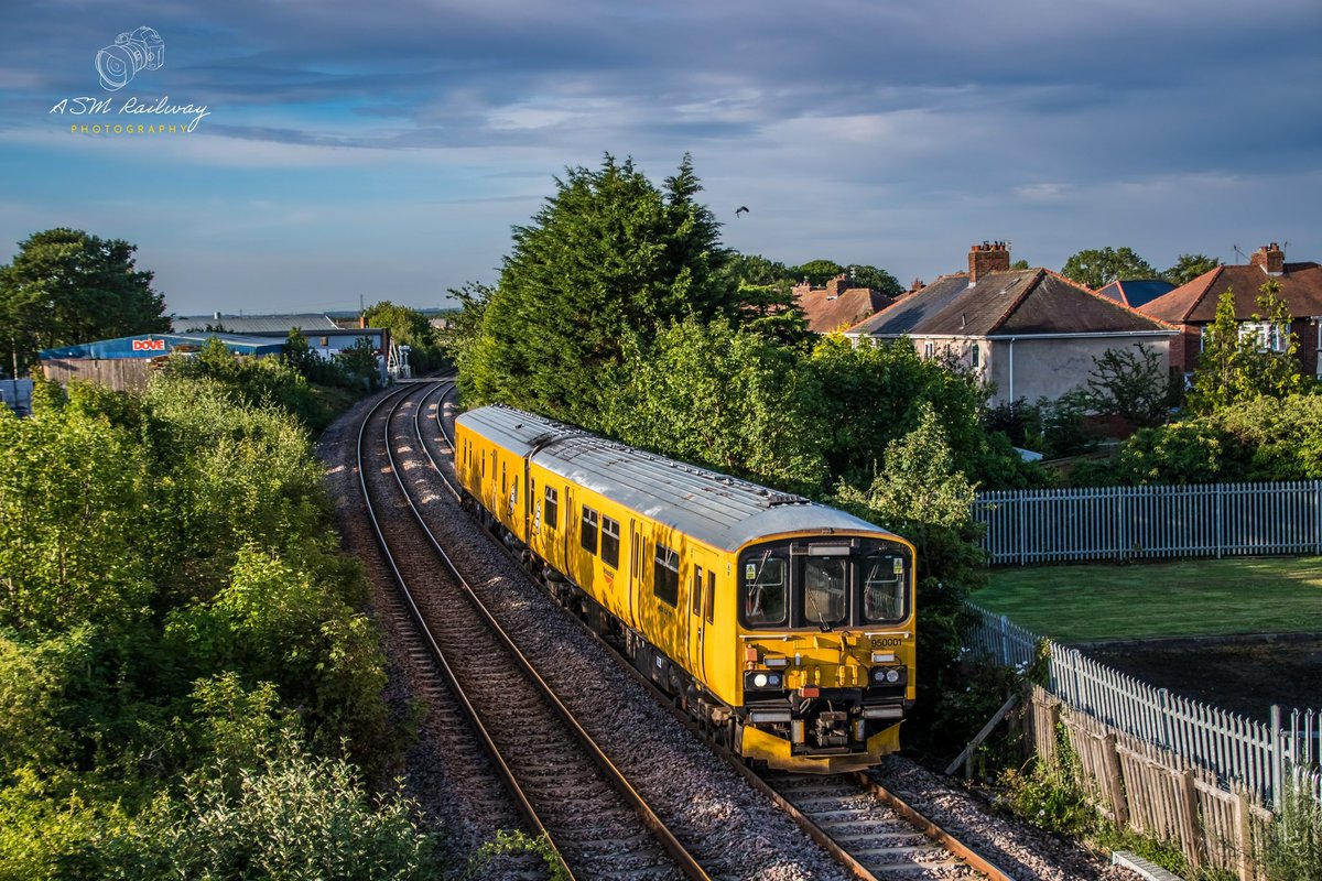ASMRailPhotos's tweet image. 🖍️| 2Q08 0457 Newcastle to Doncaster West Yard

📣| @networkrail @NetworkRailEC 
🚂| Class 950001
📍| North Seaton
📆| 15/07/2025

#class950 #950001 #networkrail #northumberlandline