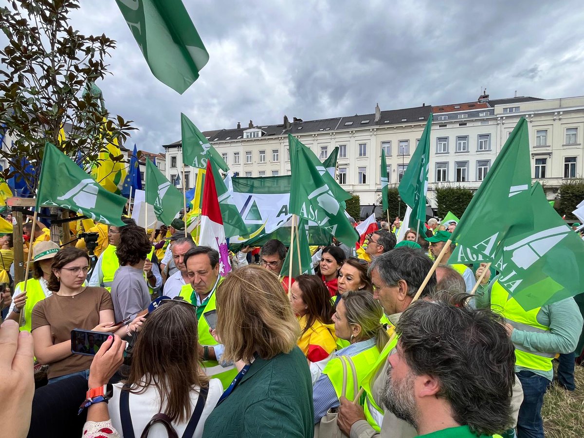 📢 Queremos sembrar, no rellenar formularios.
Queremos producir, no sobrevivir.
💪 ¡La agricultura no se vende, se defiende!

#SinPACNoHayFuturo