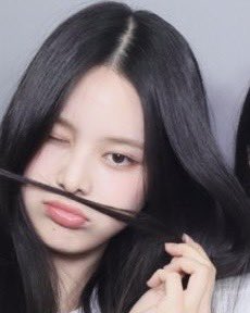 positive__bread's tweet image. 콧수염 찐빵
