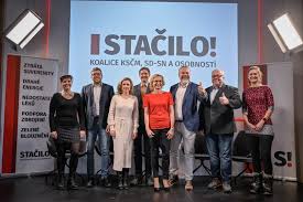 lucyhopes7's tweet image. Teď vyšel průzkum, že na Severní Moravě opravdu vítězí extremistické a populistické strany, pak teda ještě v Ústeckem, to víme.
Jsem rodačka ze Severní Moravy, nyní ve Středočeském kraji přes 12 let. Ale fakt se stydím ku.....va za ty lidi z mého rodiště, co ten odpad volí. Fakt…