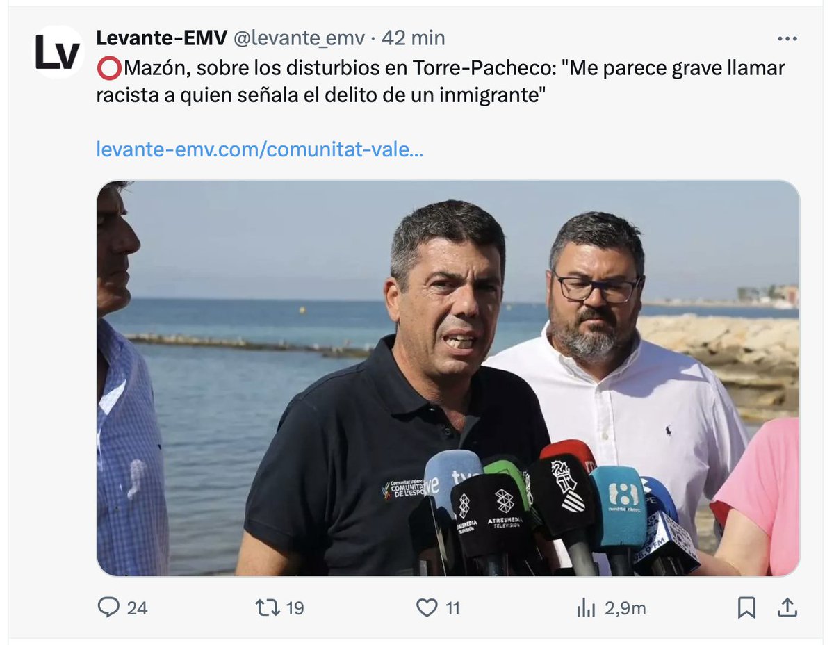 "Me parece grave llamar racista a quien señala el delito de un inmigrante".
Té raó <a href="/carlos_mazon_/">Carlos Mazón</a>.
Per això és injust qualificar d'assassí a un president per estar dinant desconnectat i desparéixer del mapa 5 hores mentre 228 valencianes i valencians morien ofegats.