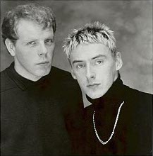 AndyFord33107's tweet image. Saw this picture of Ronan Curtis yesterday and thought he could have a nice side line as a Paul Weller lookalike #Pompey
