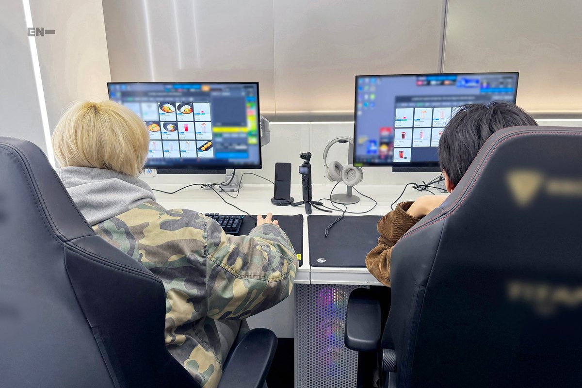 allforjaywonn's tweet photo. IM SO LUCKEY 😭😭😭 https://t.co/iXXb4rIAo7