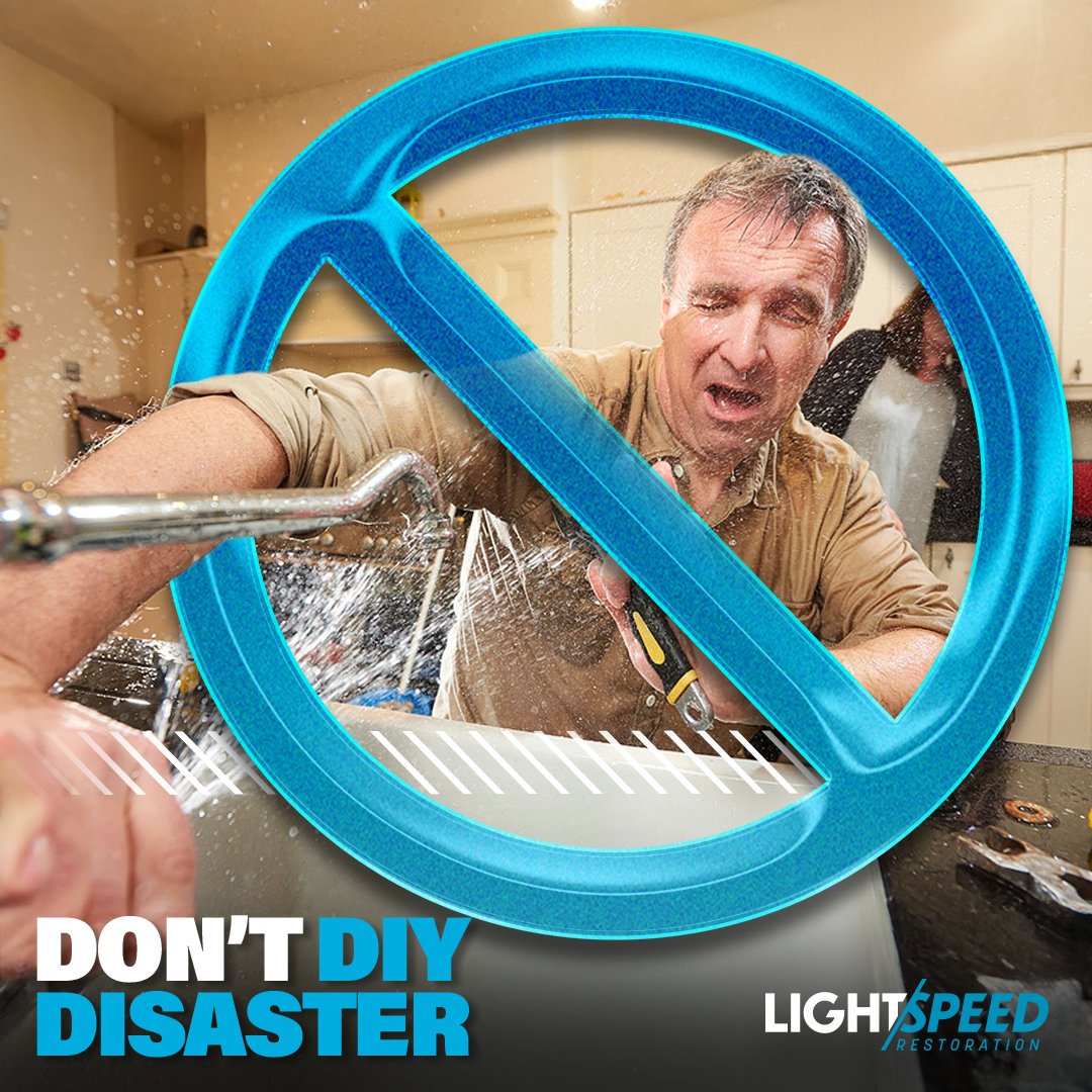 LspeedCovington's tweet image. Think twice before tackling that flood. We’ve got the gear and know-how to restore safely and completely. #WaterDamageHelp
