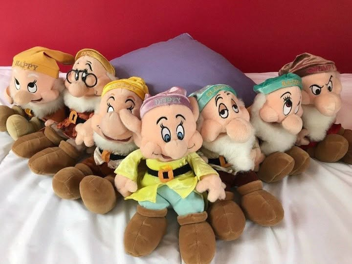Good morning all. 

Today, I woke up feeling happy. Yesterday, I woke up feeling grumpy, and the day before, I woke up feeling sleepy.

I must remember to remove my collection of Seven Dwarfs plush toys before I go to bed tonight.