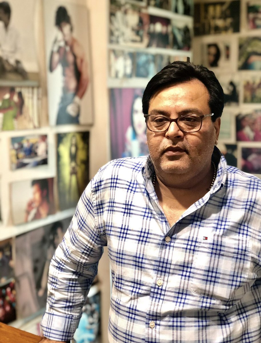 हम उस महफिल में बस इक बार सच बोले थे ए वाली
ज़ुबान पर उम्र भर महसूस की चिंगारियाँ हमने…