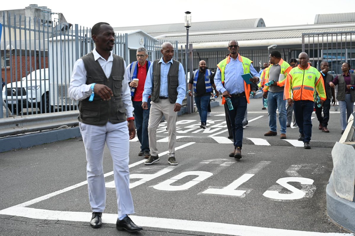 [NEDLAC Oversight visit to PRASA facilities in KZN region]

Today, PRASA and Transnet are hosting the National Economic Development and Labour Council (NEDLAC) for a progress briefing on service recovery and restoration.

#RebuildingRail
#Siyaqhuba

<a href="/PRASA_Group/">PRASA Group</a>