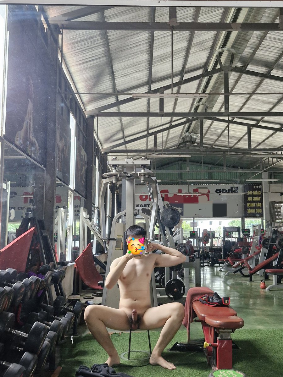 Á á cứu tui cứu tui, tui bị lột sạch đồ rồi huhu 🥹
Mọi người thấy thích thì tweet và like để cho mình có động lực càng dam đang đi ạ