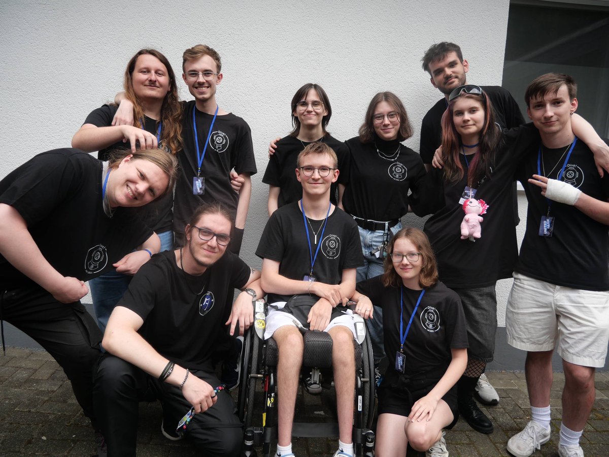 Dive_Spl's tweet image. ULAN 2025 - die größte Sammlung geiler Motherfucker mit Dive!-Shirt to date.

Danke für n cooles Wochenende und Kuss an Tsuki fürs Foto