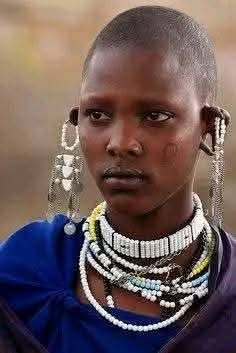 Belyon's tweet image. KALENJINS  IN TANZANIA
A Tatireek young lady from Babati district,Central Rift Valley,Tanzania
And yes,this is a Kalenjin lady not a Masai
Tatireek is a Kalenjin sub-tribe of Barabaeek/Tatogaeek or Datoga-from d word Tto- Kalenjin abode of yore.
#culture 
#ethnicjewel 
#Kalenjin
