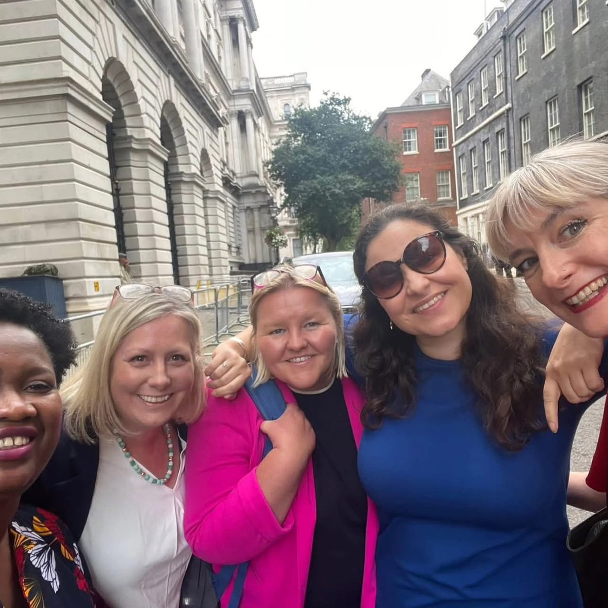 Catriona Ogilvy (@catriona_ogilvy) on Twitter photo Privileged to be at No.10 yesterday with the <a href="/LabourWomensNet/">LabourWomensNetwork</a> exec, staff & training team.
We met some of the most senior women in govt & promoted our campaigns to #DiffuseAbuse & #KeepTheGoodStuff 🌹
Inspired by such formidable women. 💪
🐈 Added bonus - I got to meet Larry! Privileged to be at No.10 yesterday with the <a href="/LabourWomensNet/">LabourWomensNetwork</a> exec, staff & training team.
We met some of the most senior women in govt & promoted our campaigns to #DiffuseAbuse & #KeepTheGoodStuff 🌹
Inspired by such formidable women. 💪
🐈 Added bonus - I got to meet Larry!