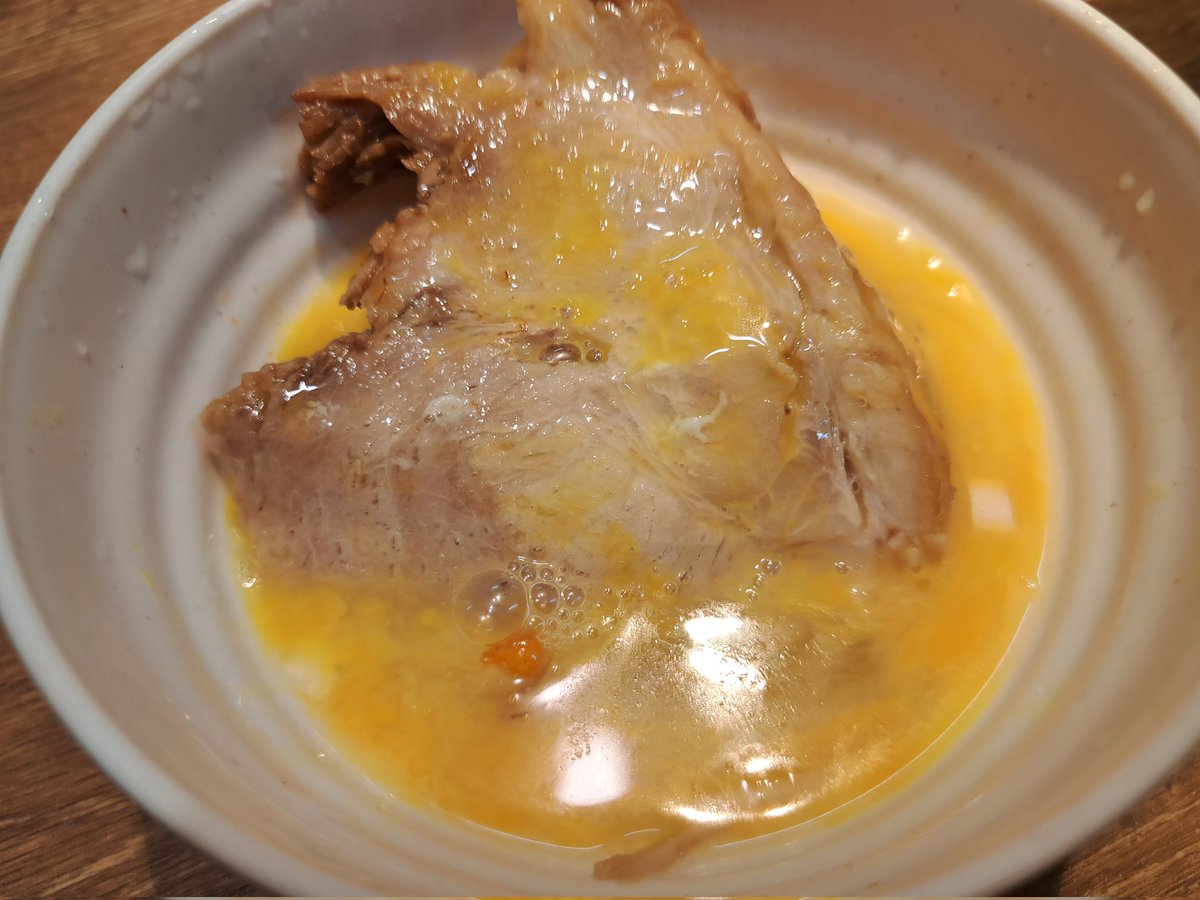 MAMO_CHANNEL666's tweet image. 今日の夕飯は
自家製麺🐷💥浜一さんへ
限定~葱塩🌟ロック
🍜250g汁なし TP色々🎵
コールは⇒野菜/魚粉
からあげ/カラカラ/マヨ
葱塩ラーメンかなり好み😆
ネギと色々な味が楽しめて
丼の中🍜何もかも旨すぎ✨
デカ🐷ブタを生卵にダイブ😁
🥚すき焼き風もヤミツキ😋💘
🍜超絶大満足でした(*^^*)👍