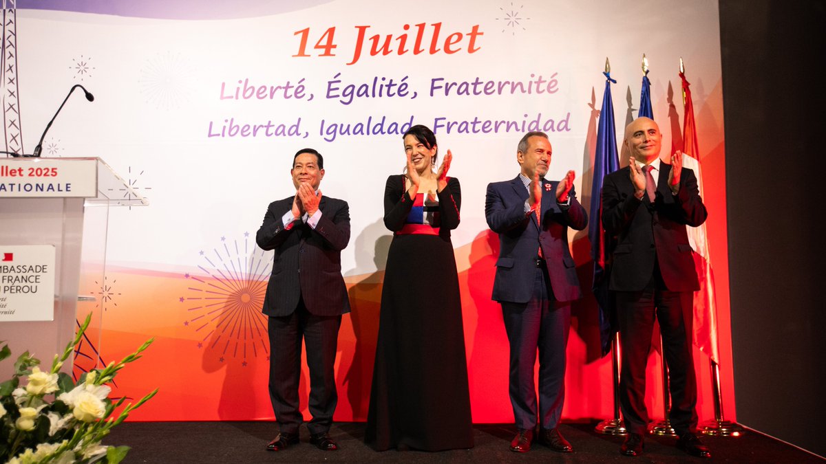 Con motivo del Día nacional de 🇫🇷, la Embajadora Nathalie Kennedy organizó una recepción en la residencia de  🇫🇷 en 🇵🇪a la cual participaron el Premier Eduardo Arana (<a href="/pcmperu/">Consejo de Ministros</a> ), el Canciller Elmer Schialer (<a href="/CancilleriaPeru/">Cancillería Perú🇵🇪</a> ) y el ministro de <a href="/viviendaperu/">Ministerio de Vivienda</a> Durich Whittembury  ¼