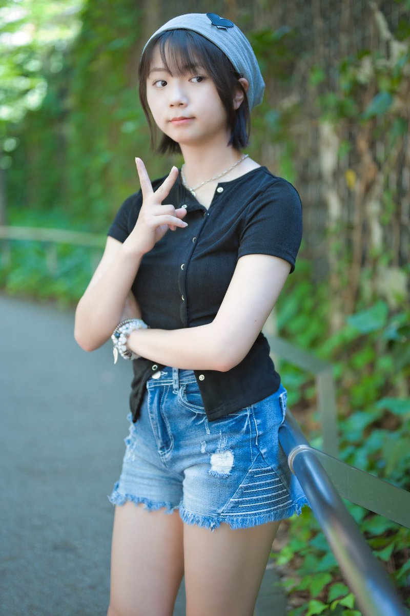 結莉愛さん

Model:結莉愛 <a href="/yuri_reo_mama/">結莉愛🦄（母管理）</a>
Place :六本木エリア
Day    :2025.06.13
オフ会前物販撮影

#結莉愛 #ゆりあ