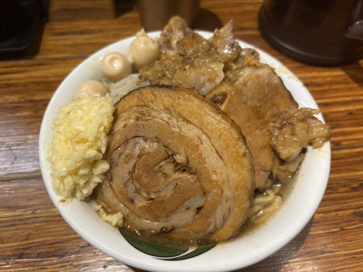 zym_shi_'s tweet photo. 筋トレ日記
有酸素の日
普段はトレーニングをして有酸素を20〜40分やってますが、今日は有酸素のみ60分。
写真も撮ってないので、ラーメンでも載せときます。
#筋トレ
#ダイエット
#ラグビー
#有酸素
#ラーメン https://t.co/Chl9FQlNpf