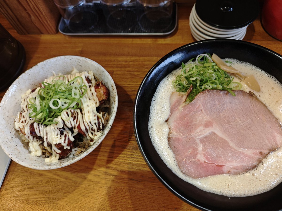 imogadaisuki's tweet photo. 遊び帰りに、久々に食べれたけどやはり美味い。

#一杯のかけや https://t.co/c13jtPmUEX