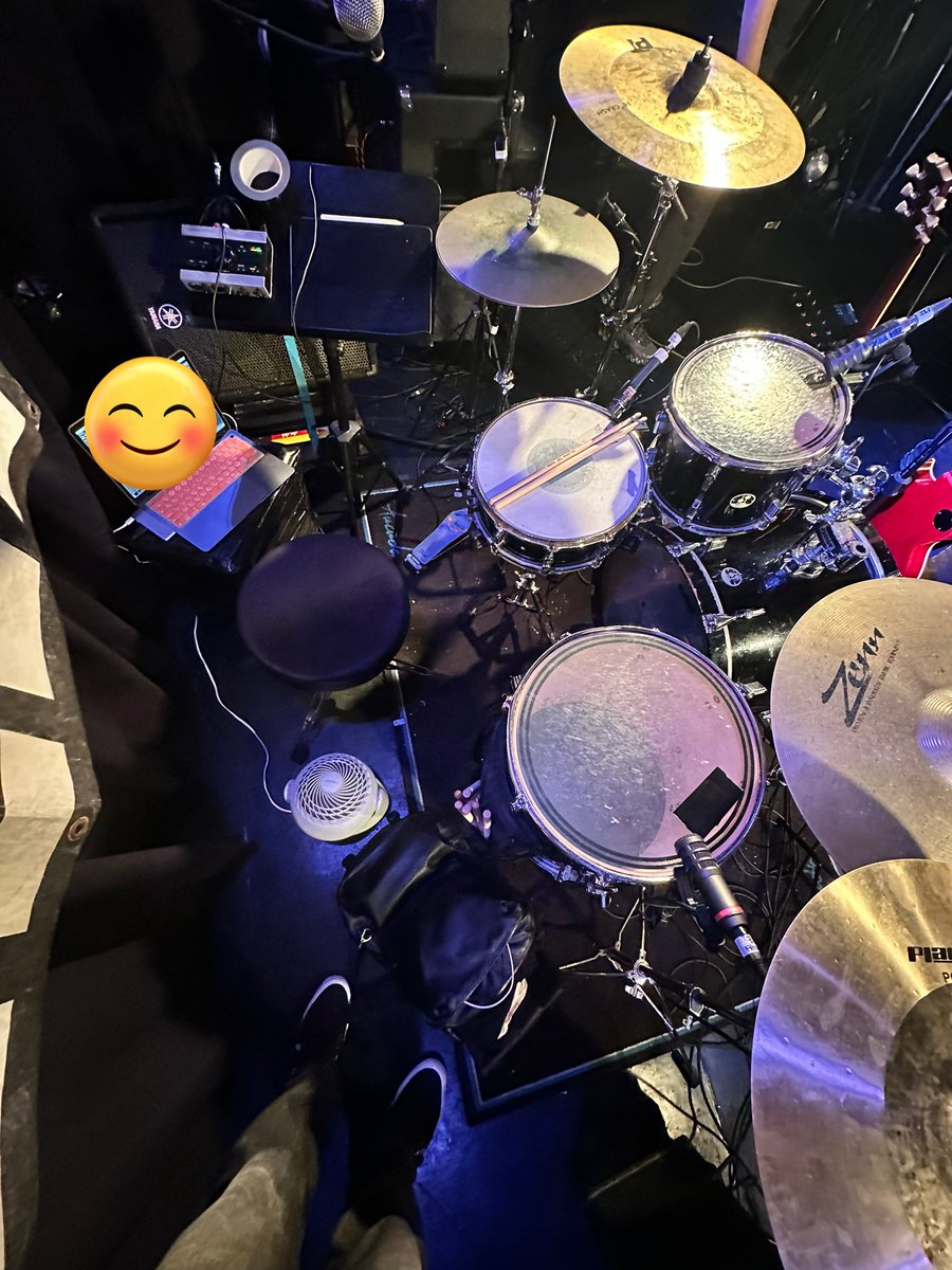 AK_Akht's tweet image. 福島県は郡山市でサポートのお仕事でした。
終演15分後に新幹線に飛び乗るマン🏃‍♂️
僕だけ東京に戻ります(•﹏•  )