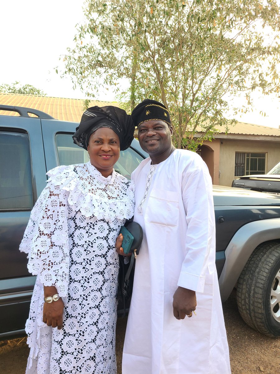 toothfairy022's tweet image. 31 years of unadulterated love, laughter, and loyalty.
Happy wedding anniversary, my babies🎊❤️.
Here's to more growth, deeper love, better health, overflowing blessings, and togetherness forever.
I love you, my pookies🥰❤️