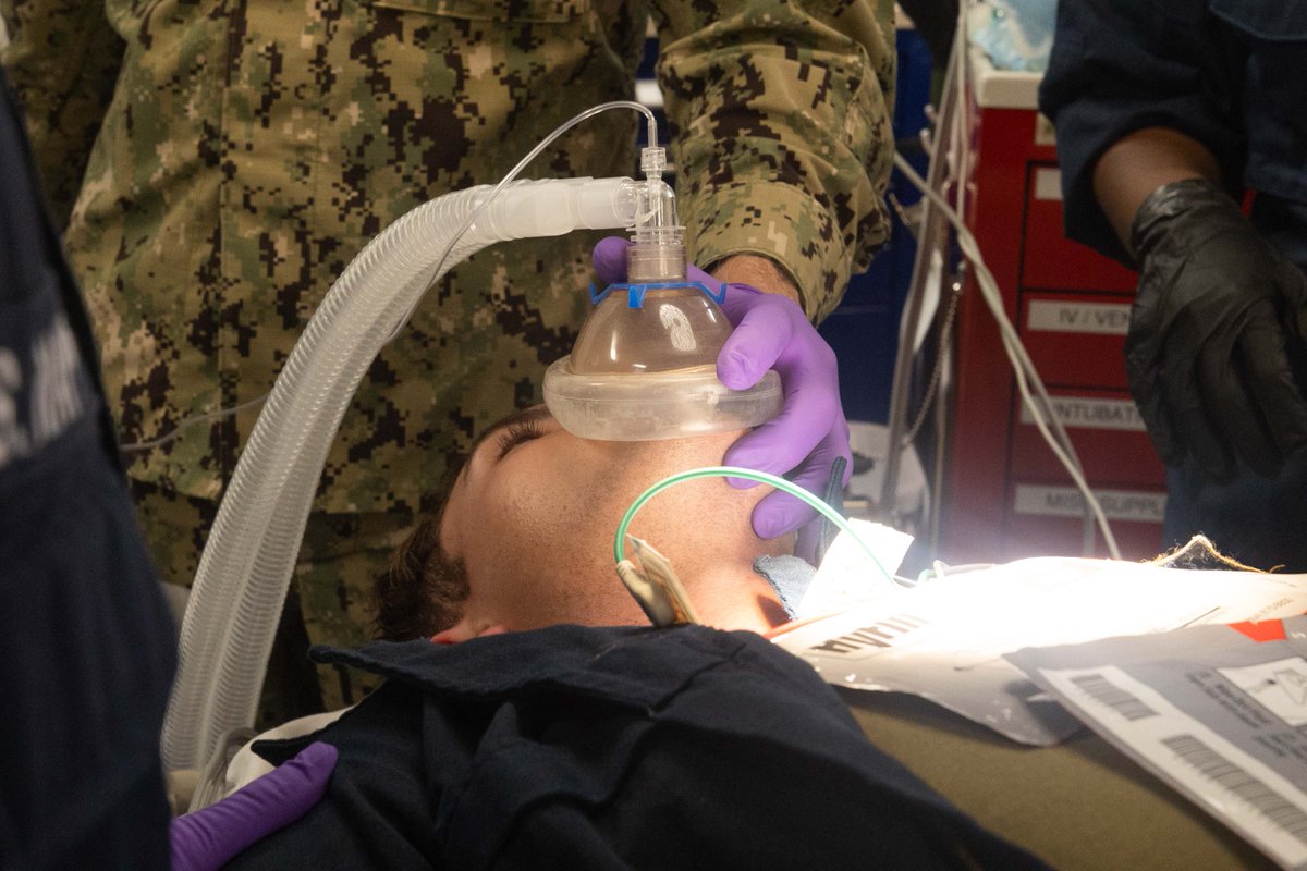 22nd_MEU's tweet image. 💉🩹🩺
@USNavy with the #22ndMEUSOC and the USS San Antonio (LPD 17) treat simulated casualties during a mass casualty exercise as part of COMPTUEX while underway in the Atlantic Ocean.
@USMC 📸 by Cpl. Maurion Moore
