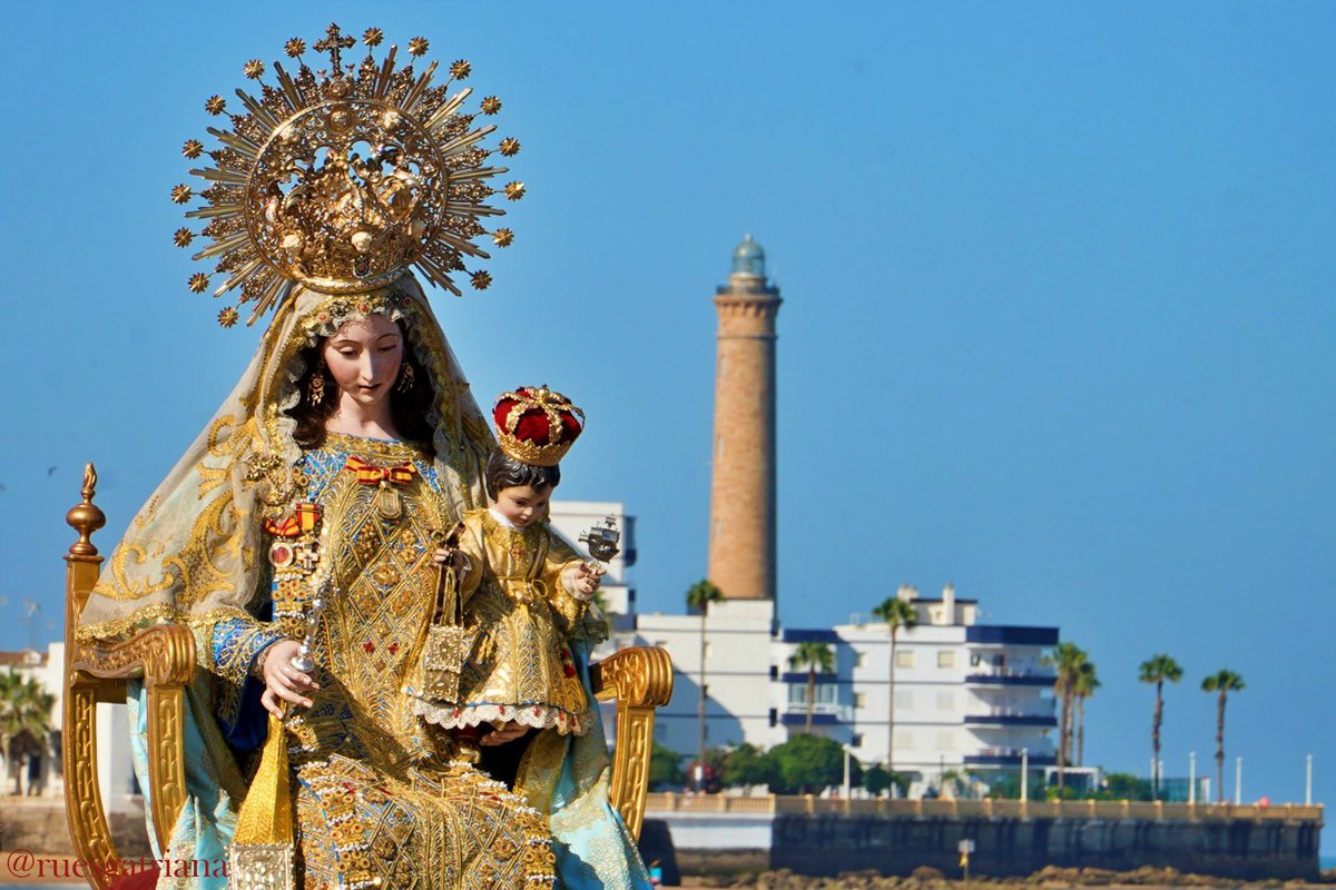 ArtesacroT's tweet photo. Procesión marítima de la Virgen del Carmen de Chipiona. 
#ASacro 

📷 @ruesgatriana https://t.co/u38DunLDnR