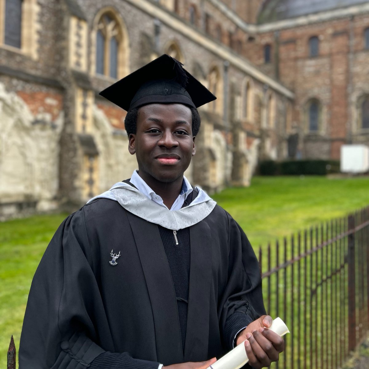 UniofHerts's tweet image. Meet #DoubleDegree student, Paul Adumako! 🎓 

🗨️ &apos;My time at Herts was absolutely amazing! The lively campus vibe, amazing people, and the chance to join cool societies like Enactus Herts turned every day into an adventure.&apos;

Interested?
🔗 bit.ly/4kr1UqB

#Business