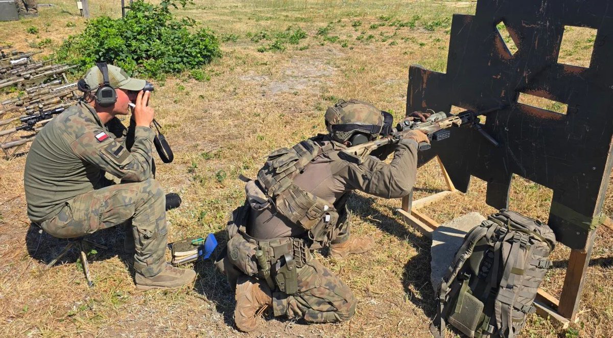DGeneralneRSZ's tweet image. 6 Brygada Powietrznodesantowa przeprowadziła pierwszy kurs dla strzelców wyborowych Wojska Polskiego z wykorzystaniem samopowtarzalnych, precyzyjnych karabinów SpKW/D Grot (Grot 7,62N) 🎯 dostarczanych przez Fabrykę Broni „Łucznik” - Radom.
📷 Jakub Link-Lenczowski
@MON_GOV_PL…
