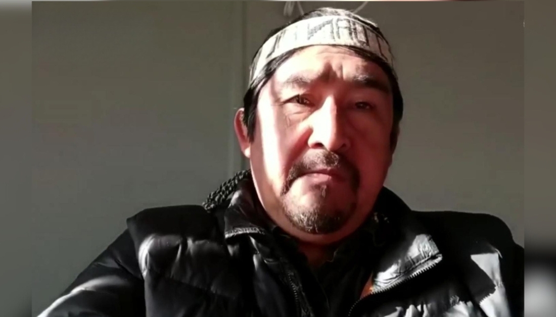 OBS_defenders's tweet image. 🇨🇱#Chile: El 27/06, el líder indígena #Mapuche Juan Pichún fue arbitrariamente detenido y enviado a prisión preventiva, justo después de su intervención ante el Consejo de DD.HH. de la @ONU_es #HRC59
📣 Exigimos su liberación inmediata e incondicional!
👉 fidh.org/es/temas/defen…