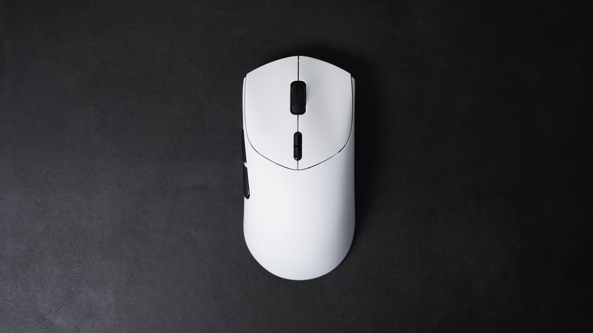 JuNuJ1010's tweet image. このマウスを握るだけで左右¨非¨対称だと分かる人
ゲーミングマウス検定 準１級合格です