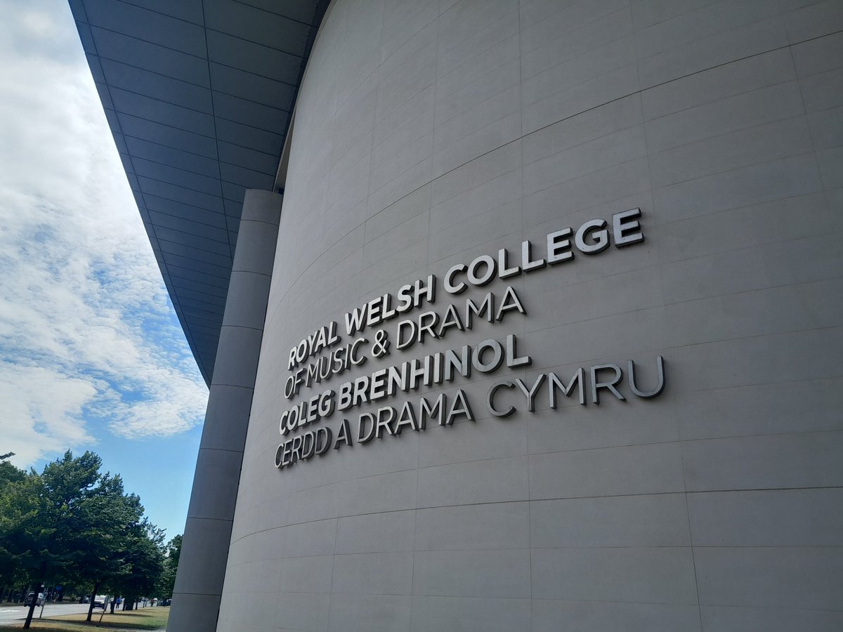 Really emotional visit to the Welsh College of Music &amp; Drama for an award ceremony for 62 young people who won a national Arts Award. They all have a sight impairment but thanks to the work of Ty Calon in Whitchurch High &amp; UCAN they've gone on to have their achievement recognised