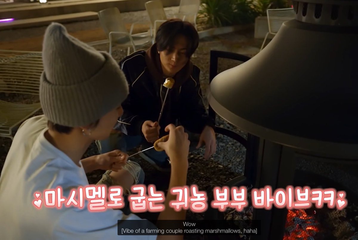 honeyncurry's tweet photo. Editor, mind to spill the tea????? https://t.co/sQjrgXjb0A