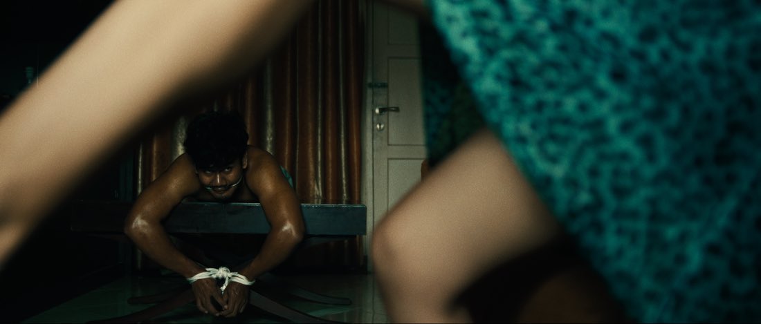 moviemnfs's tweet photo. Eh, ada orang yg bisa dengan mudah lepas-lepasin anggota tubuhnya buat bantu orang lain 🤯🤯🤯 mvs 'Sammi, Who Can Detach His Body Parts' BAGUUSS ⭐️⭐️ guys u have to watched it on Netflix!! Udah nonton?
https://t.co/OaaO7R3M3c