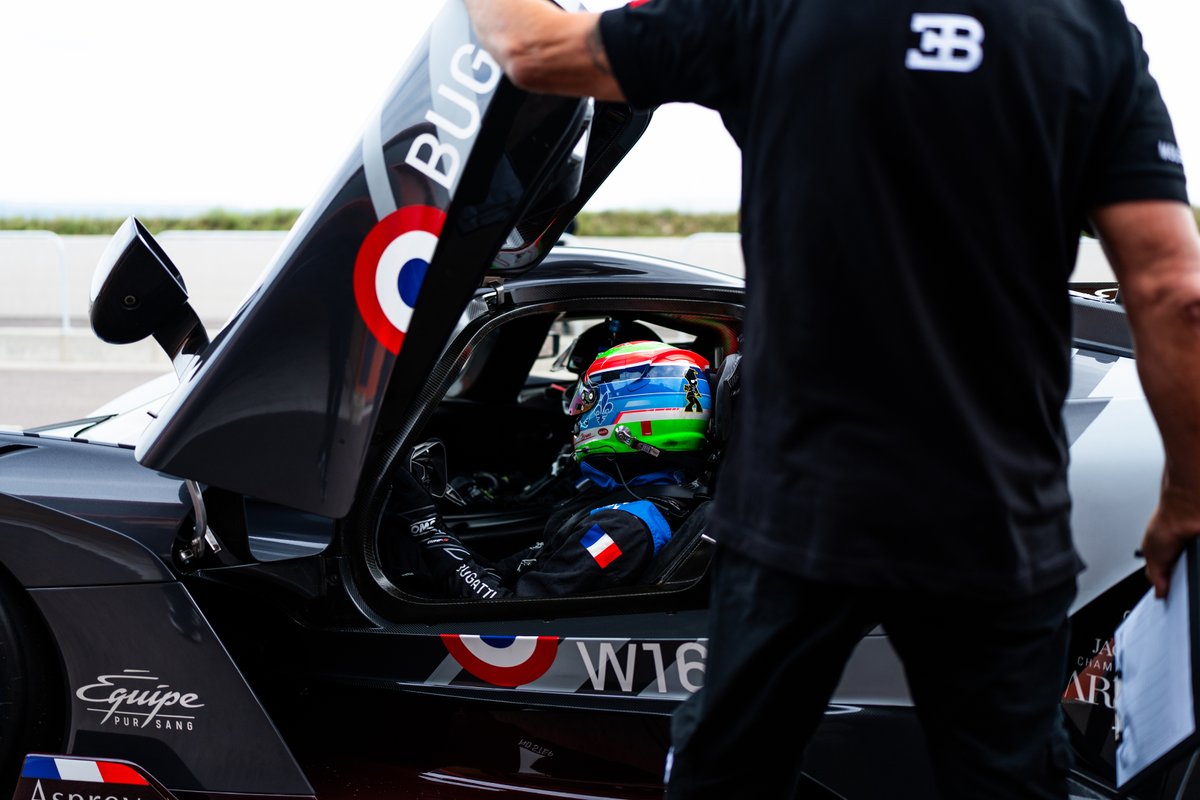 Bugatti's tweet image. Extreme performance meets expert precision.
BOLIDE owners can now enjoy certified trackside support, thanks to BUGATTI’s specialized training program for Bolide Center technicians.
From private handovers to full race prep, it is an experience like no other.
#BUGATTI #BOLIDE
–…