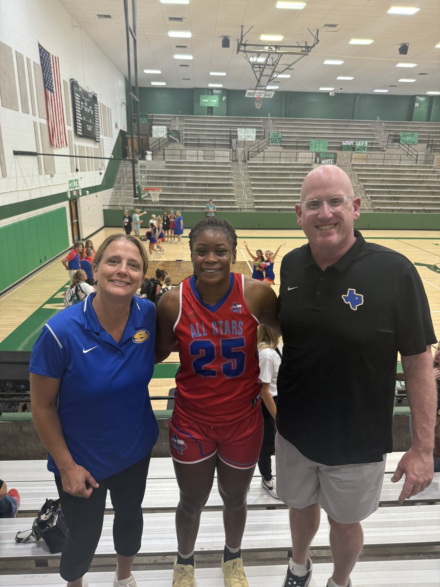 Congratulations to Destiny Arinze who represented Sunnyvale High School in the Texas Girls Coaches Association All-Star Game! We are so proud of you, Destiny! Awesome job! <a href="/AustinTGCA/">TGCA</a> <a href="/arinze_destiny3/">Destiny Arinze</a>