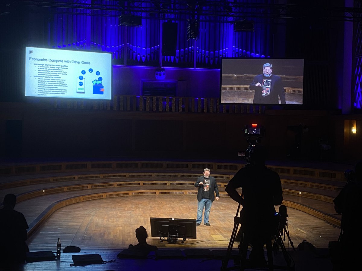 aesedepece's tweet image. Very glad to be back to @Web3summit in Berlin!

Can’t wait for my talk tomorrow at 2:30pm, where I’ll put the finger on poor blockchain oracle policies and will try to challenge all your assumptions on smart contracts security 💣

#web3summit