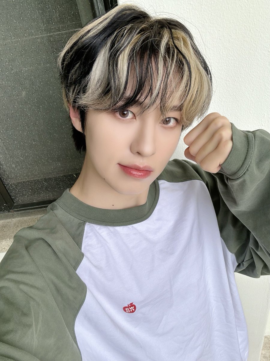 by_EPEX's tweet photo. 카메라 시점😉

#EPEX #이펙스 #AYDEN #에이든 https://t.co/Jm0U1j9BIi