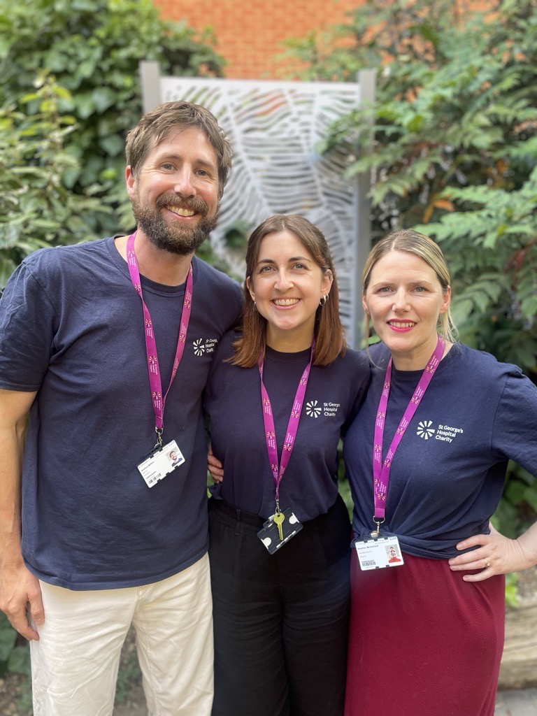GivingtoGeorges's tweet image. A huge thank you to our 3 Resident Artists for all their amazing work this term! 🙏 Thank you also to all those who have hosted Beth Hopkins, Joshua Bilton & Heather McClelland on their wards and outpatient departments! 🥰 They will be back in September after a Summer break! 🌞