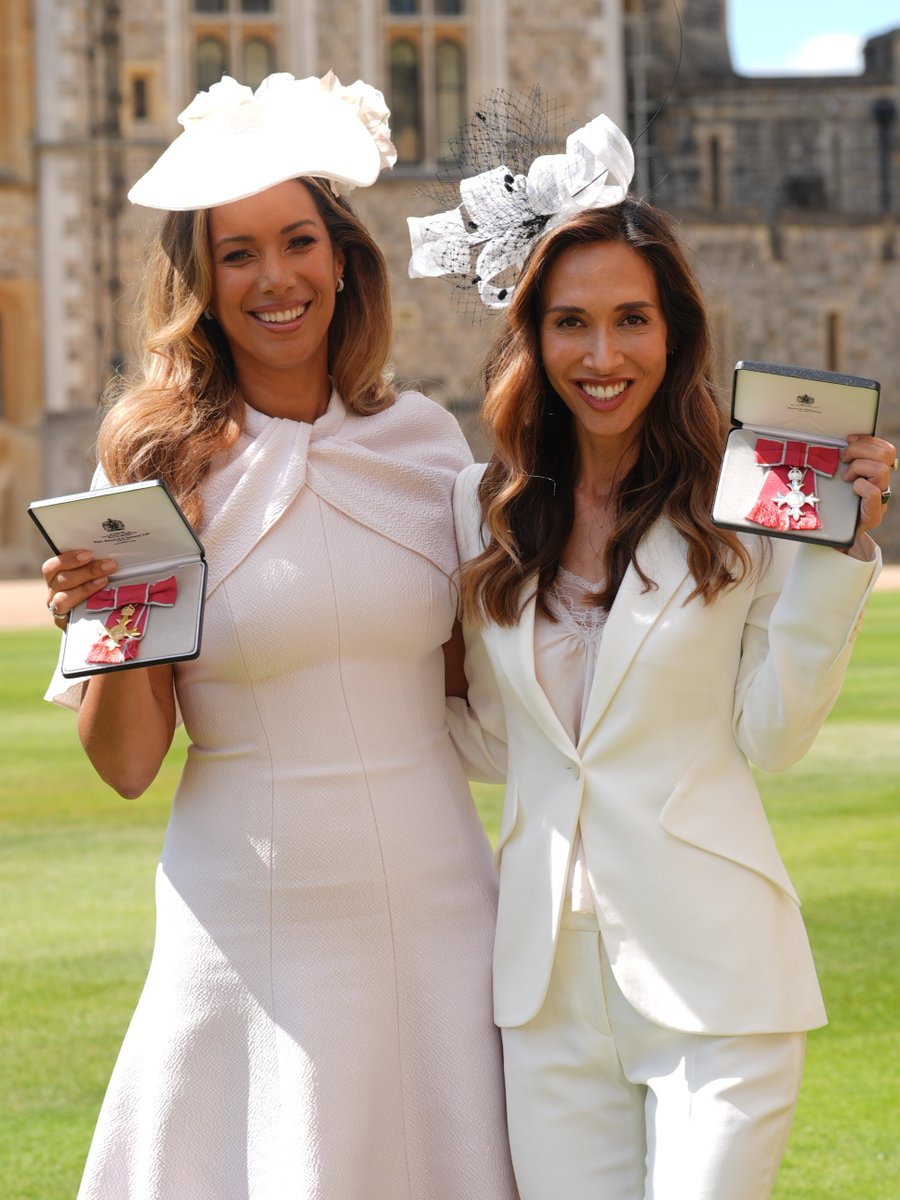 RoyalFamily's tweet image. 🎖️A huge congratulations to everyone who received their honours from The King at today’s investiture at Windsor Castle.
Amongst recipients were @leonalewis, who has been awarded an OBE for services to music, and Myleene Klass, who has been awarded an MBE for services to women’s…