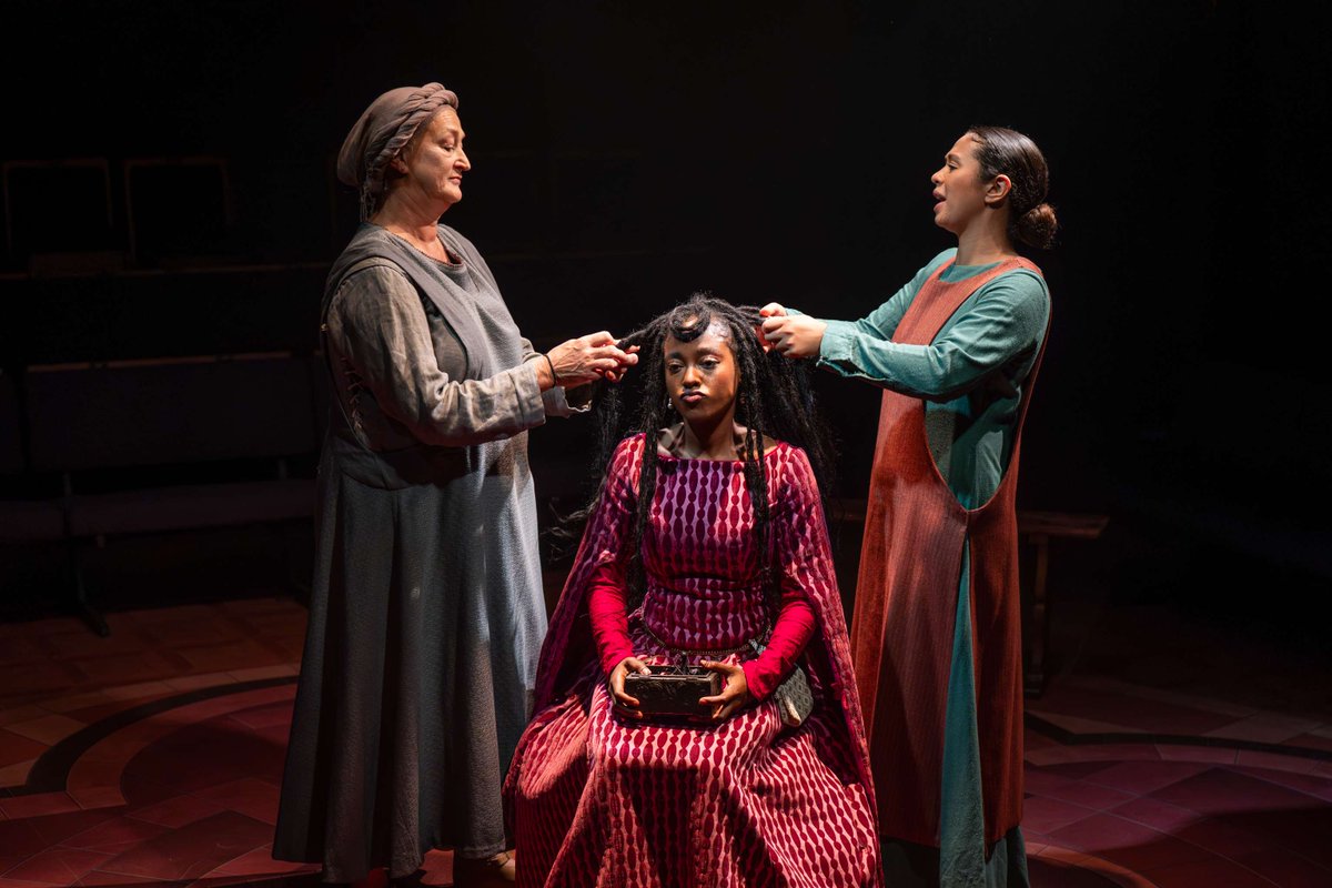OrangeTreeThtr's tweet image. First look at #PoorClare on stage👀
Break a leg to our incredible cast, creatives and crew ahead of their Press Night this evening 🎉
📅Playing until 9 Aug
💥OT Under 30 Night - Fri 25 Jul
🎟️Tickets from £15
Book now: bit.ly/3YZLBs2