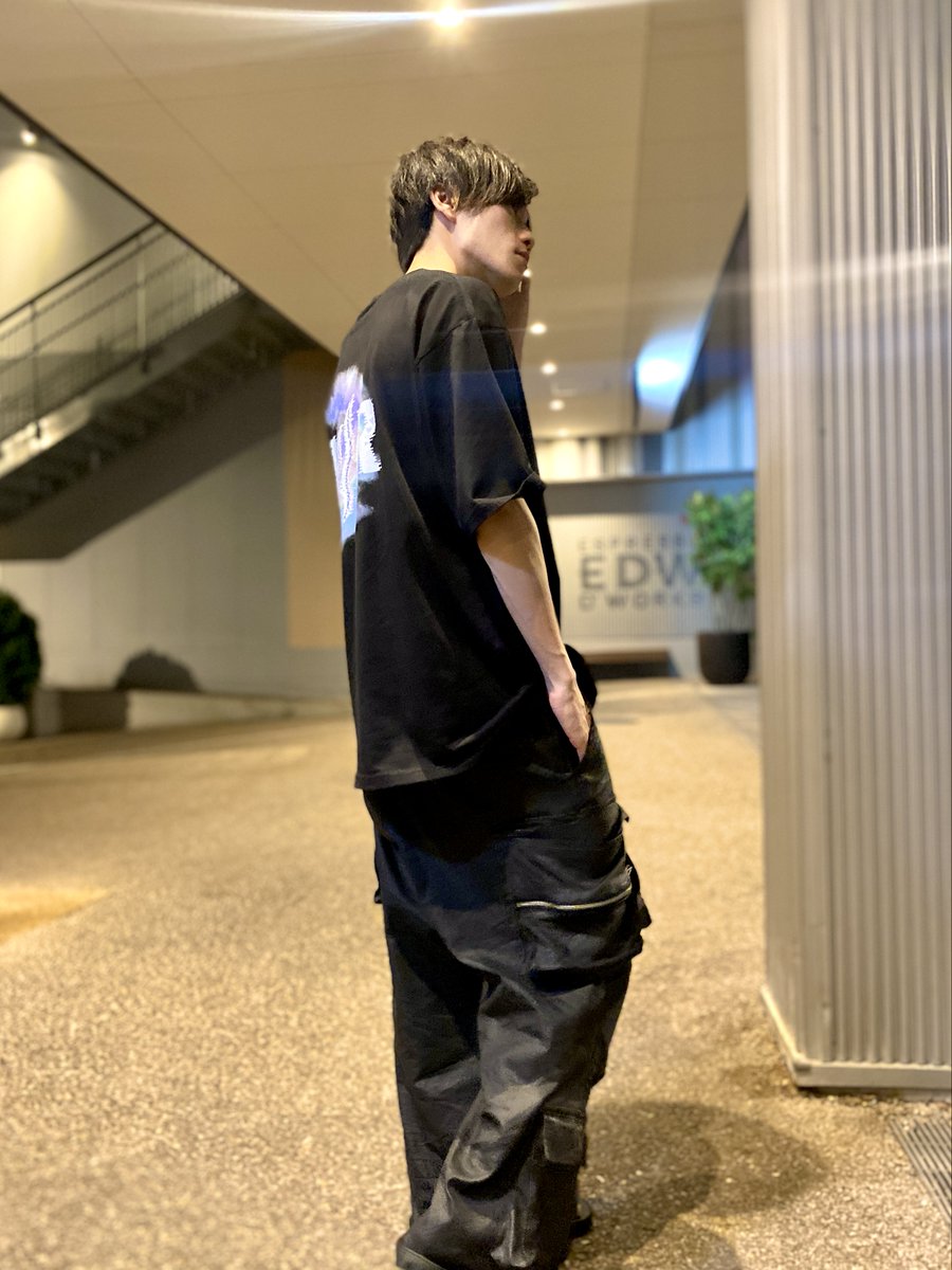 NR_NEWRIVER's tweet image. 待望のビックシルエットTシャツ発売！  

▼ショップリンク 
newriver.booth.pm 

▼公式Instagram 
instagram.com/nr_newriver/ 

▼Model  
Ka1To -カイト-
Instagram：instagram.com/_planets.king1…

#NEWRIVER 
#パーカー 
#オーバーサイズ