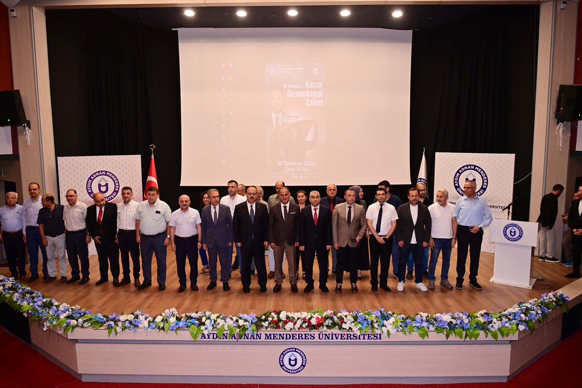 T.C. Aydın Valiliği (@aydinvaliligi) on Twitter photo Vali <a href="/YakupCanbolat/">Yakup CANBOLAT</a>,
Adnan Menderes Üniversitesi tarafından düzenlenen Prof. Dr. Kudret Bülbül'ün konuşmacı olarak yer aldığı,
"15 Temmuz: Asrın Demokrasi Zaferi" konulu konferansa katıldı.
📍Adnan Menderes Üniversitesi Vali <a href="/YakupCanbolat/">Yakup CANBOLAT</a>,
Adnan Menderes Üniversitesi tarafından düzenlenen Prof. Dr. Kudret Bülbül'ün konuşmacı olarak yer aldığı,
"15 Temmuz: Asrın Demokrasi Zaferi" konulu konferansa katıldı.
📍Adnan Menderes Üniversitesi