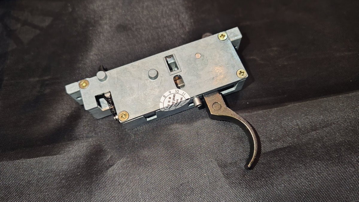 11b2fieldstaff's tweet photo. SSG24の90度シアー 2ステージトリガーボックス単品販売しています!
長く使っているとトリガーフィーリングが変わってくるのでリフレッシュにオススメです✨
内部のシアー類も揃っているのでトリガーボックス入れ替えでリフレッシュできます😎
https://t.co/MHxKOEM4qb
#SSG24
#エアガン https://t.co/OvomDHE8OU