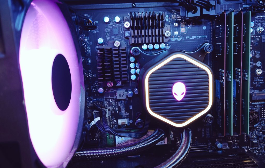 memenosuke1212d's tweet image. #ファミ通にAlienware襲来

Alienware信者に祝福を\( &apos;ω&apos;)/