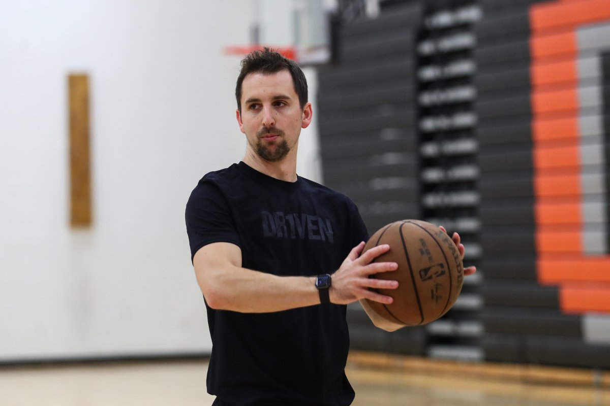 C'ville Varsity (@cvillevarsity) on Twitter photo After a highly successful tenure as the boys basketball coach at St. Anne's-Belfield, Damin Alitzer is excited for a new challenge leading the <a href="/CovenantEagles/">Covenant Athletics</a> girls basketball program.
“I think the newness of it is extremely exciting.” tinyurl.com/yc3a75ym After a highly successful tenure as the boys basketball coach at St. Anne's-Belfield, Damin Alitzer is excited for a new challenge leading the <a href="/CovenantEagles/">Covenant Athletics</a> girls basketball program.
“I think the newness of it is extremely exciting.” tinyurl.com/yc3a75ym