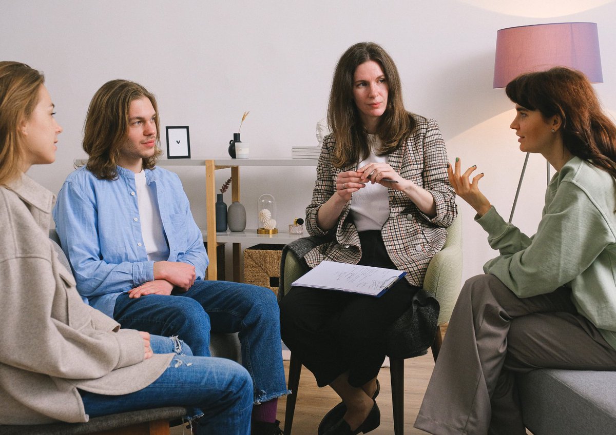 EPUTNHS's tweet image. We’re taking part in research into the benefits of an education programme that helps families of people who have been diagnosed with specific mental health conditions.
Read more at ow.ly/1eJv50Wqw22