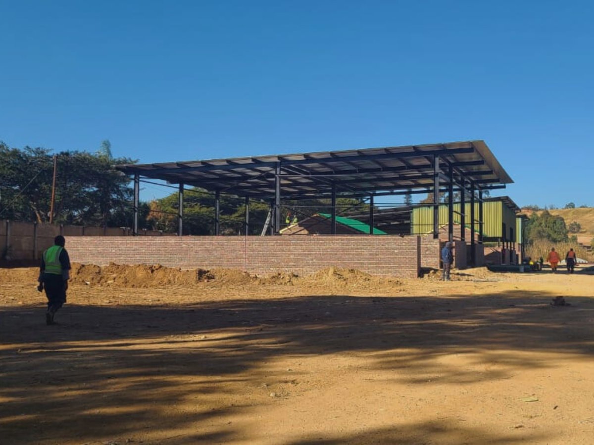 JDA_joburg's tweet image. 📍 Linbro Landfill Site | Construction Update
Construction is well underway at the Linbro Landfill site! 🧱🚧
The JDA, on behalf of Pikitup, is delivering critical infrastructure that includes:
🔹 A sorting facility for reclaimers
🔹 A stormwater management system
🔹 Access…