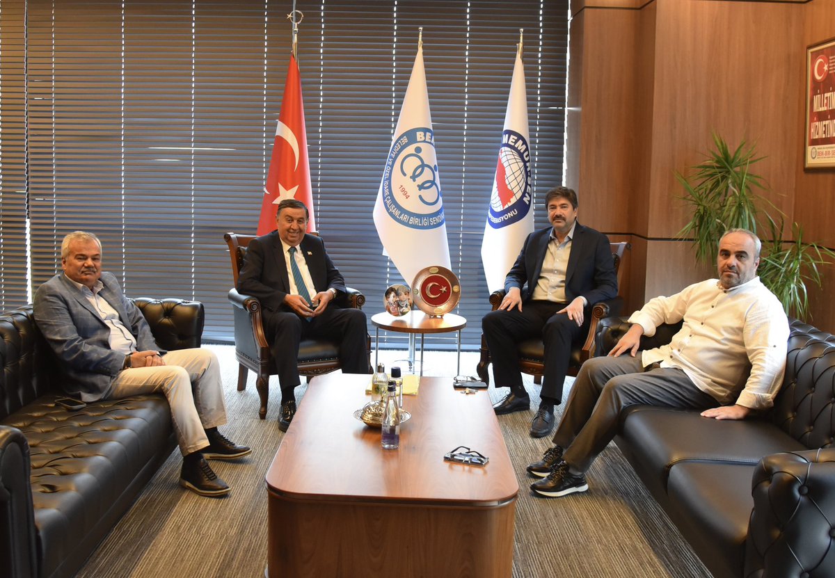 Genel Başkanımız 
Levent Uslu 

Kültür Memur-Sen 
Genel Başkanı 
Mecit Erdoğan

Samsun/Havza
Belediye Başkanı 
Murat İkiz’i

Genel Merkezimizde misafir etti.

Nazik ziyaretlerinden dolayı teşekkür ediyoruz.